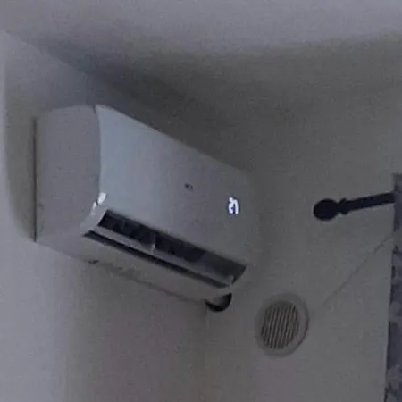 Joli Plazhi I Durresit * Durrës