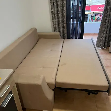 Joli Plazhi I Durresit * Durrës
